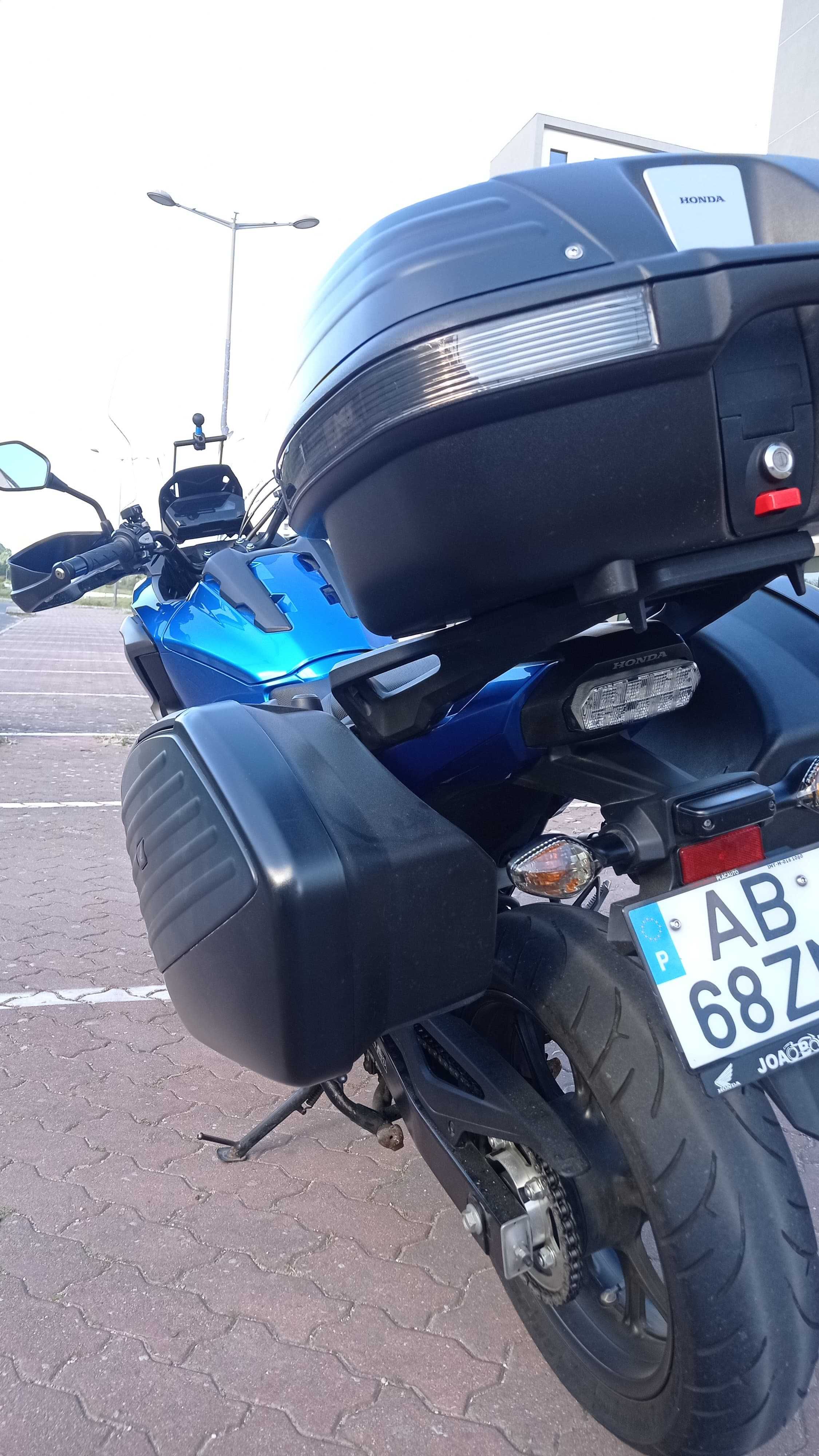 Honda NC 750X 2020 revisada + 3 malas + extras