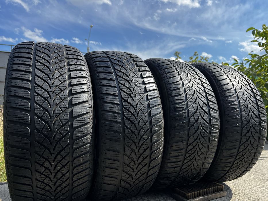 Шини 225/45/17 Voyager ; Комплект Зима ; Резина R17 ; Склад шин
