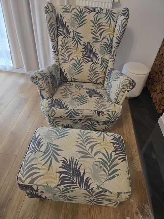 Fotel uszatek z podnóżkiem