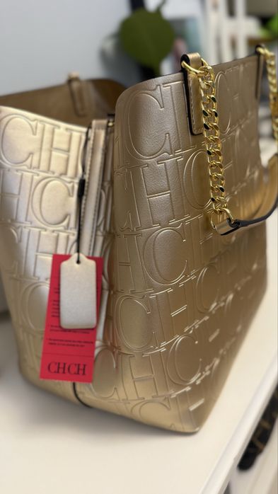 Nowa złota torebka na złotym łańcuszku mieści A4