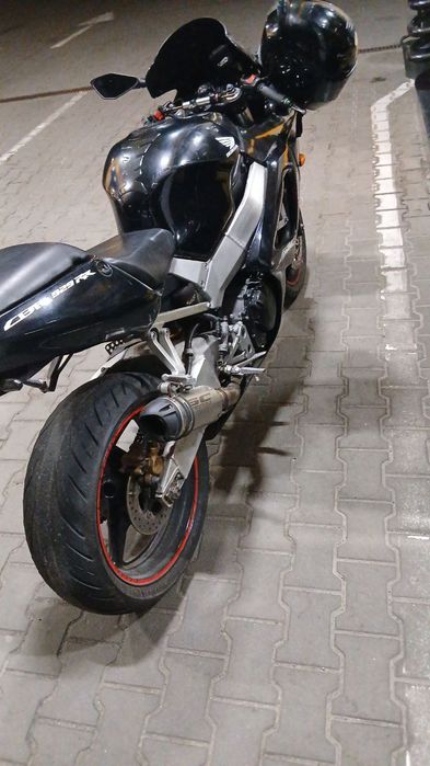 Honda CBR1000RR Fireblad СРОЧНО!