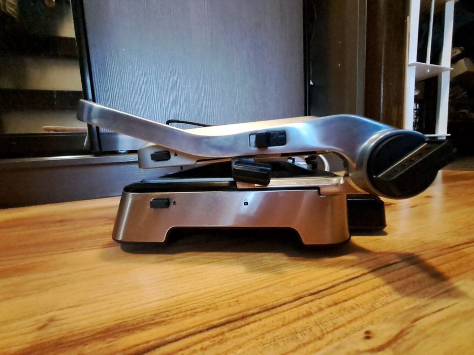 Електрогриль-вафельниця Braun MultiGrill 9 CG 9047