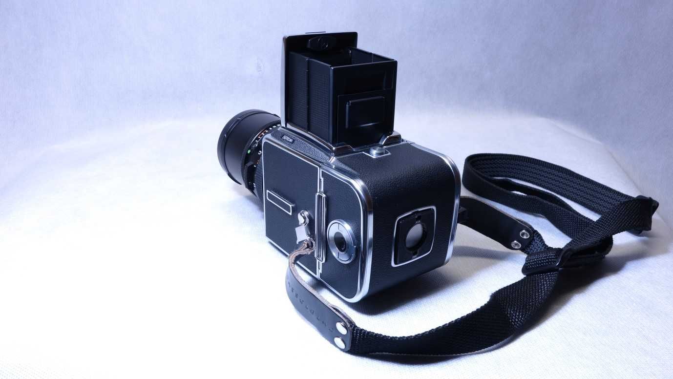 Hasselblad 501 cm + 3 obiektywy + 3 magazynki A12