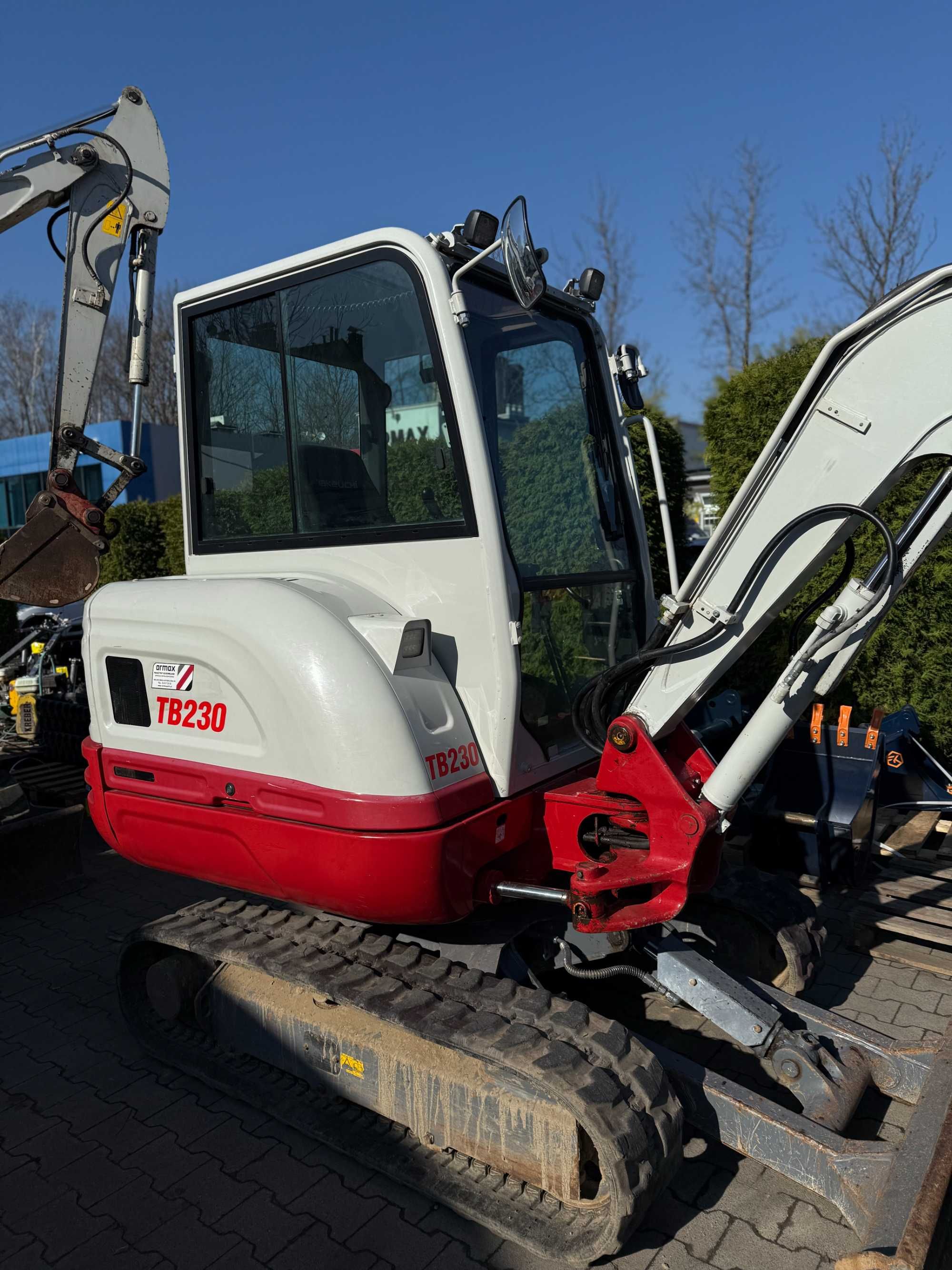 Minikoparka Takeuchi TB230 [3 tony] - używana, bardzo dobry stan!