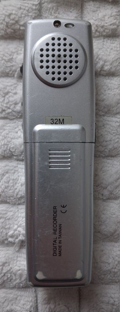 Dyktafon cyfrowy Denpa USB-24 radio FM
