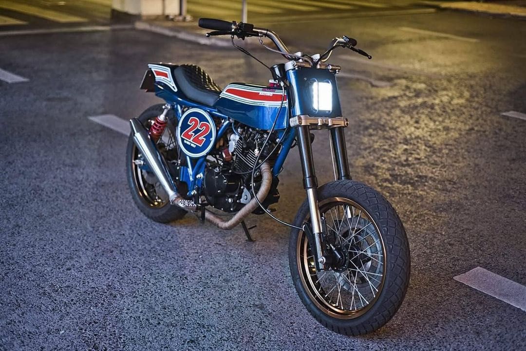 Custom Flat Tracker 125