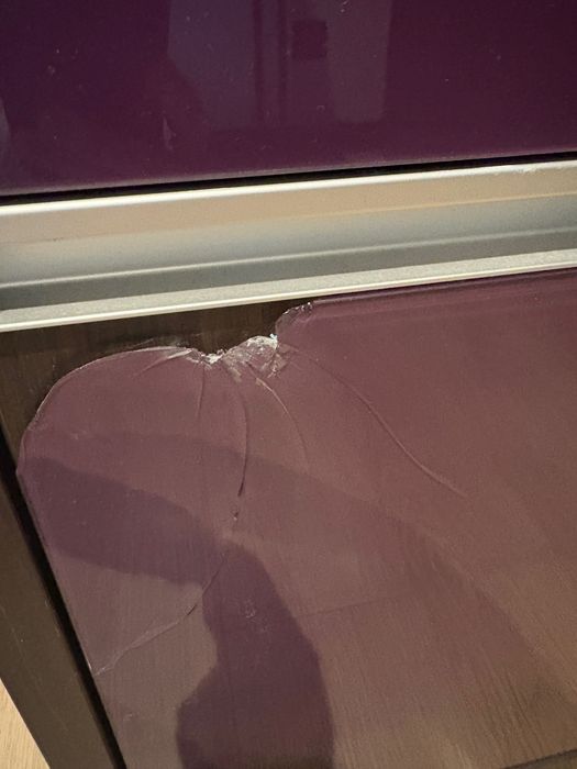 Szafka na buty otwierana.