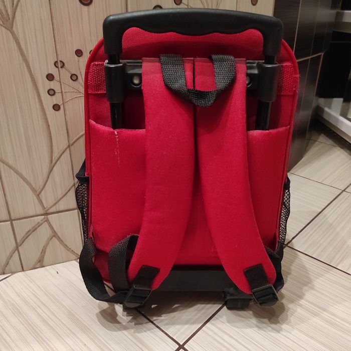 Plecak na kółkach szkolny