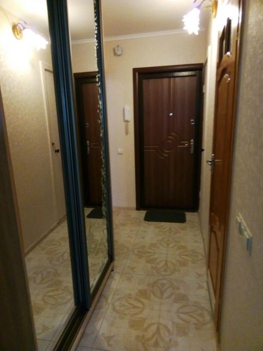 Подобово затишна тепла 1ком.  квартира 3 хв.від м. Оболонь