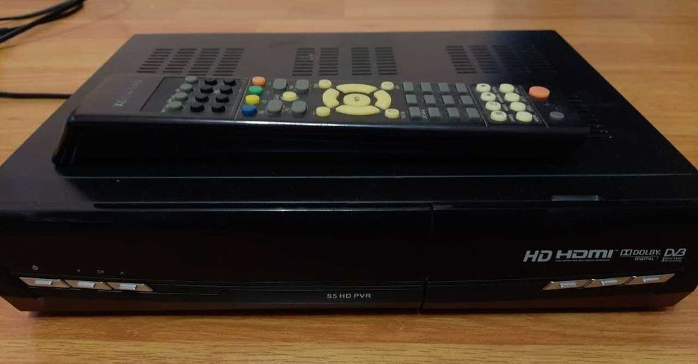 Спутниковый ресивер Openbox S5 HD PVR (тюнер)