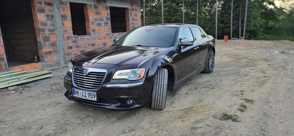 Lancia Thema 3.0CRD,bogata wersja  1 właśc książka 245499zl do 18.10 1