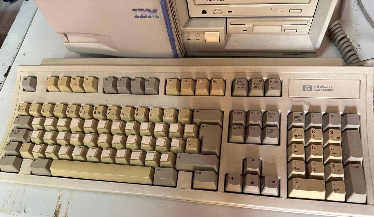 IBM Pentium 16 mb ОЗУ компʼютер антикваріат