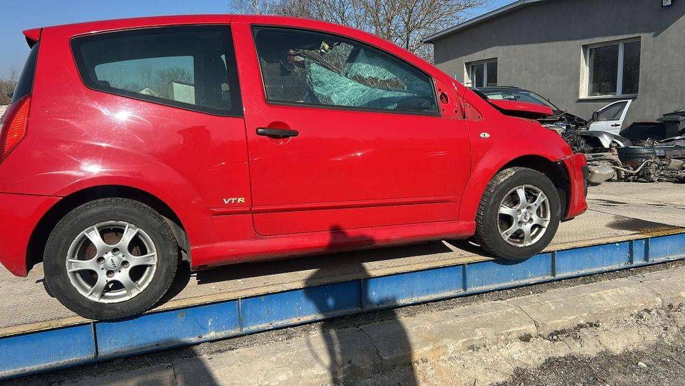 Citroen c2 1.4  vts sport zderzak przód przedni
