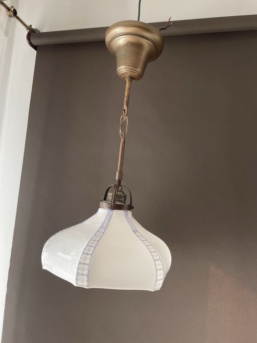 Stara lampa Porcelanoa