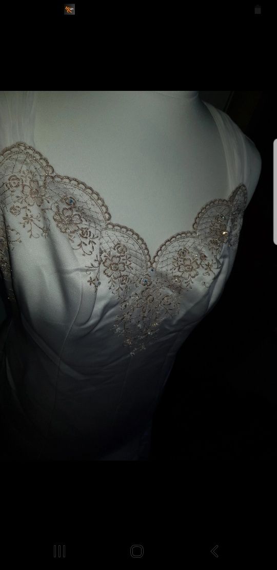 Piękna Suknia ślubna syrenka