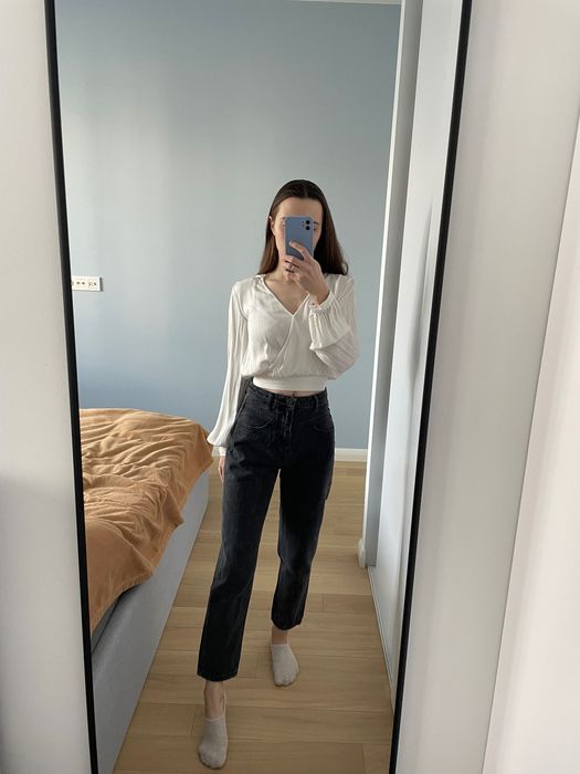 Dżinsy mom fit Stradivarius