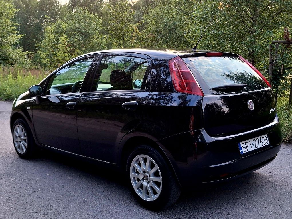 Fiat Grande Punto IDEALNY nowe hamulce klima 2 kpl opon benzyna,elektr