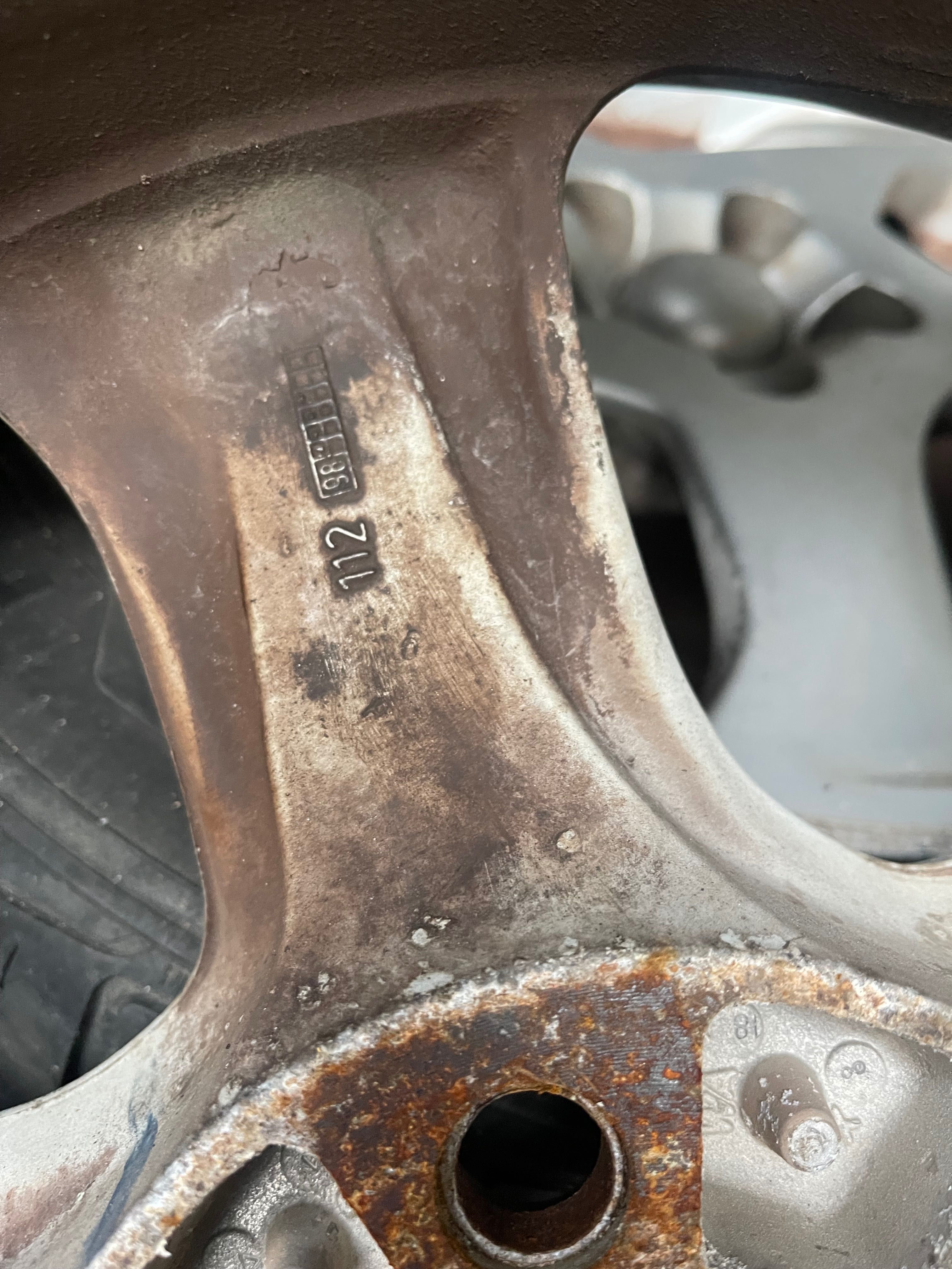 4 jantes 16 da VOLVO com 4 pneus em óptimo estado