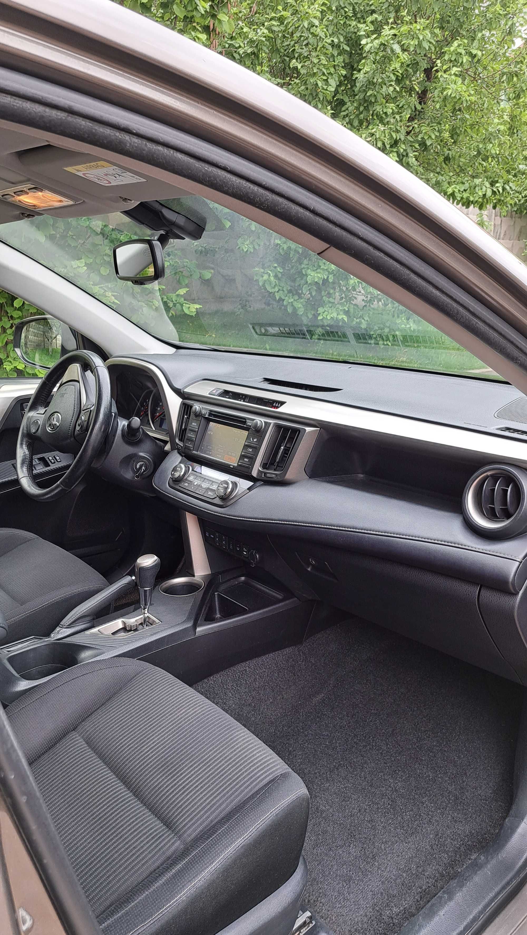 Продам автомобіль TOYOTA RAV