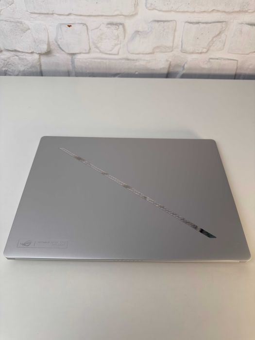 Zephyrus G14 3K OLED 120hz, R9 8945HS, RTX 4060, 16GB RAM, SSD 1TB