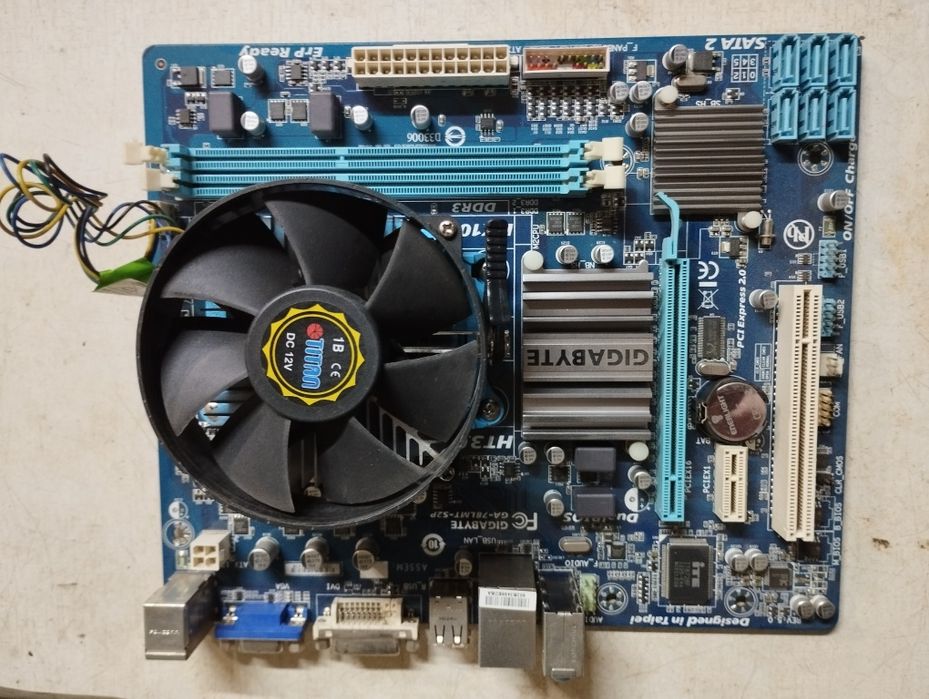 Разные комплекты материнских плат