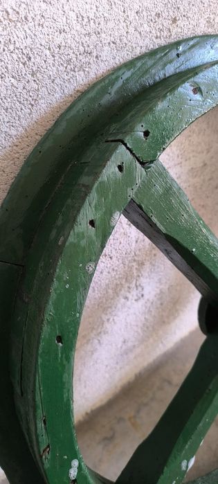 Roda antiga 62cm  diâmetropara decoração ou fazer um candeeiro, espaço