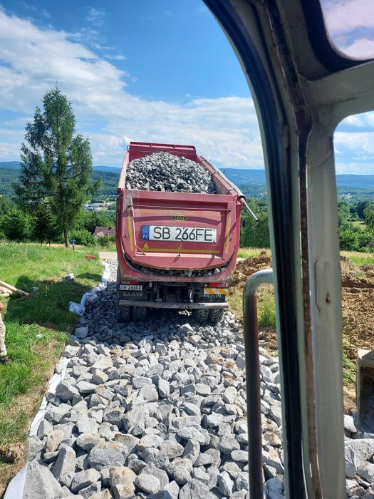 Transport kruszywa samochodem 4 osiowym kliniec piasek wysiewka tłucze