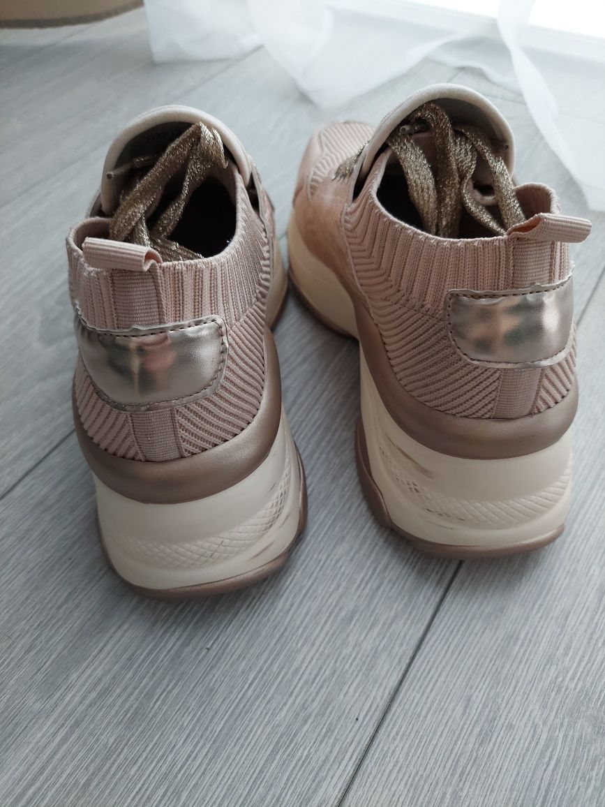 Sneakersy rose gold 38