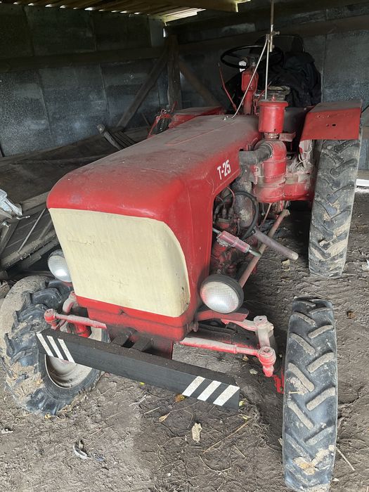 Трактор. Т - 25.