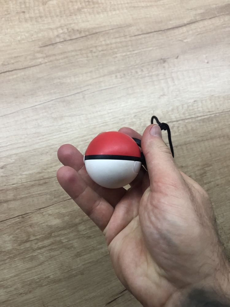 Pokeball ninitendo switch  pokemon go