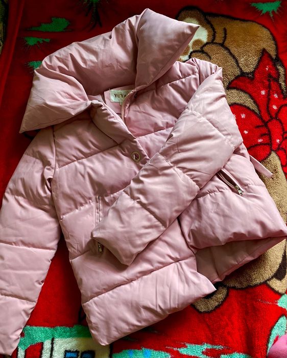 Пуховик жіночий красивий