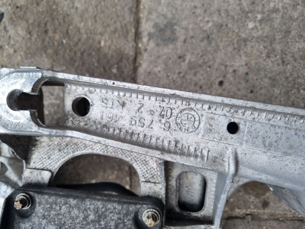 BMW E60 E61 wózek sanki trawers zawieszenie przód