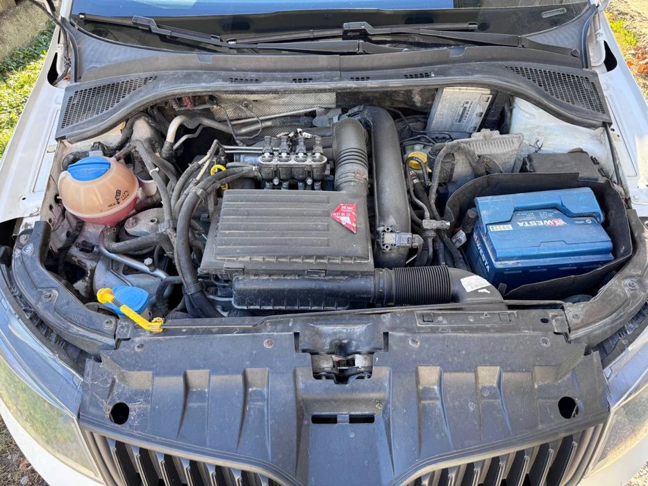 Shkoda fabia 1.2 газ бензин