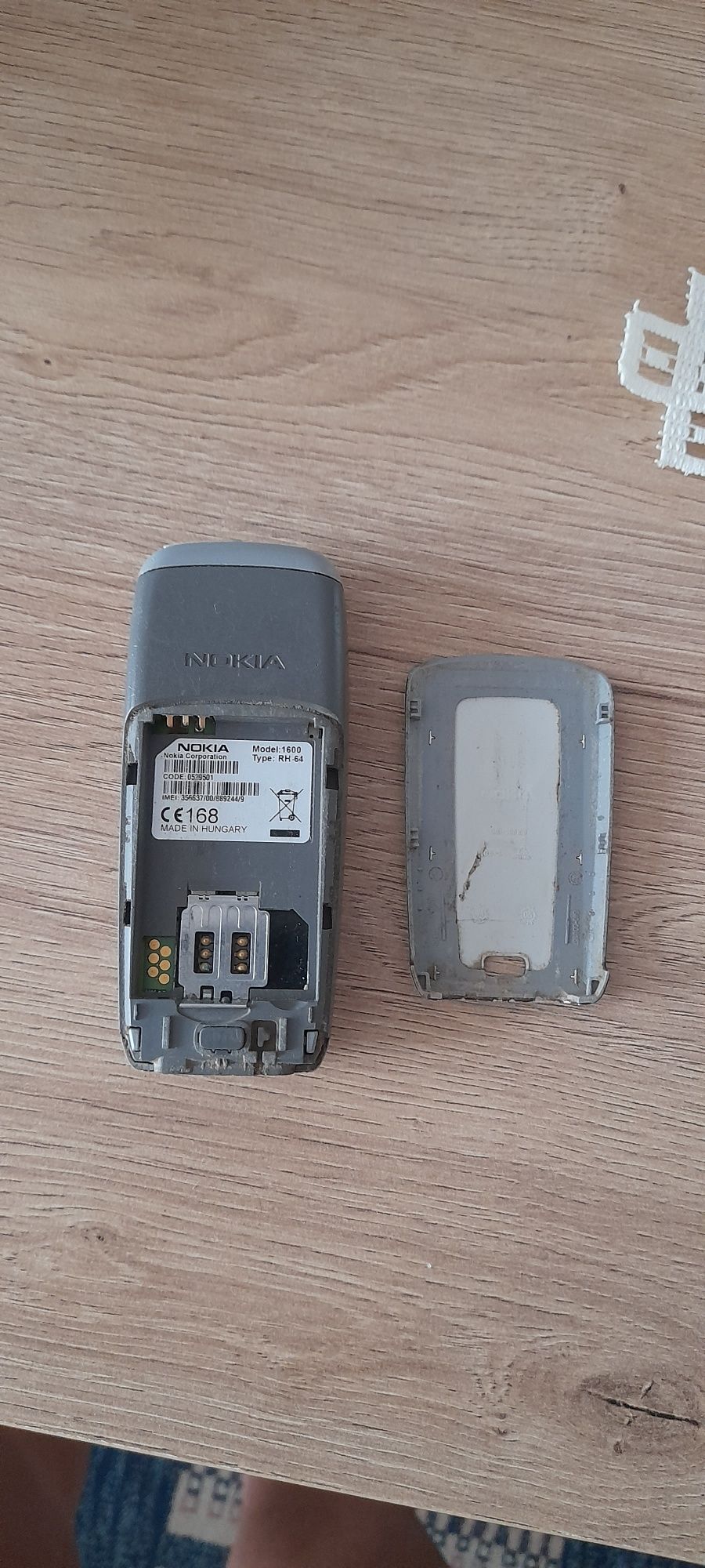 Telefon komórkowy Nokia 1600