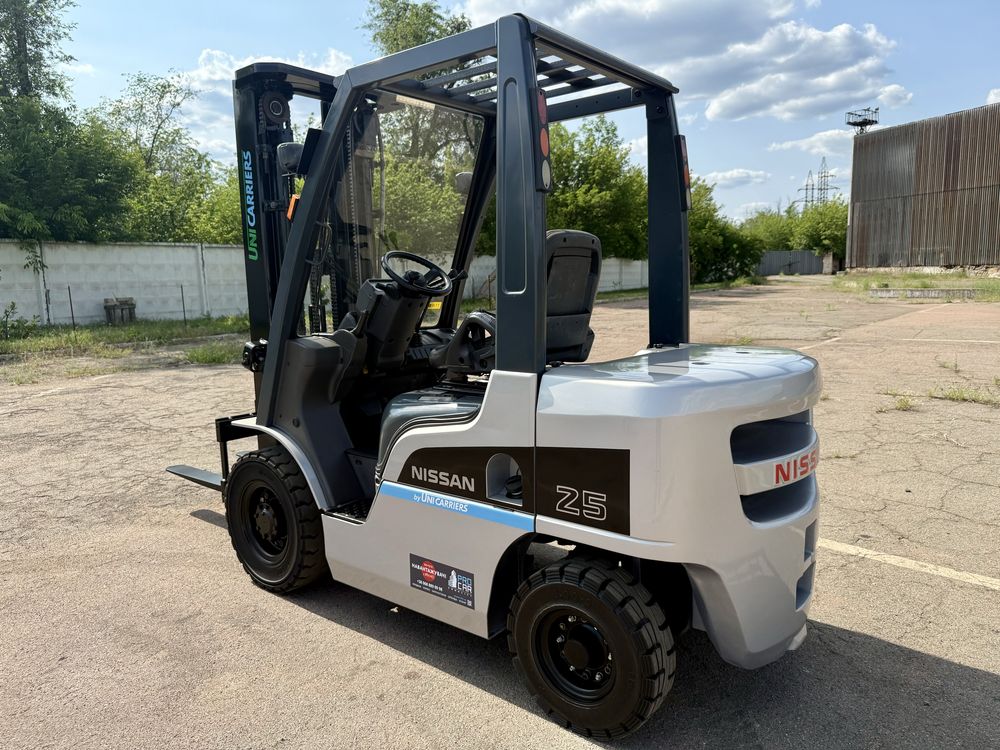 Навантажувач вилковий Nissan FG 25 вилочный погрузчик,кара