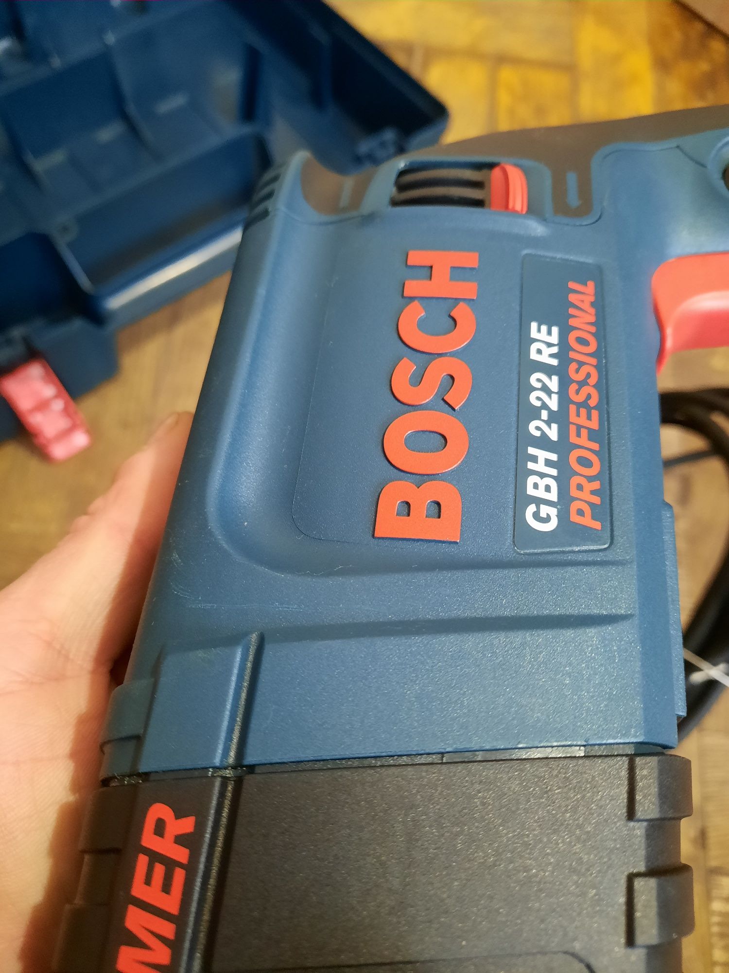 100% оригінал!!Перфоратор Bosch GBH 2-22 RE,620вт,2.2дж
