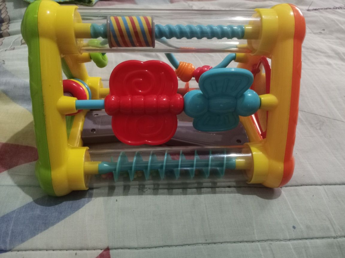 Brinquedo bebê interação