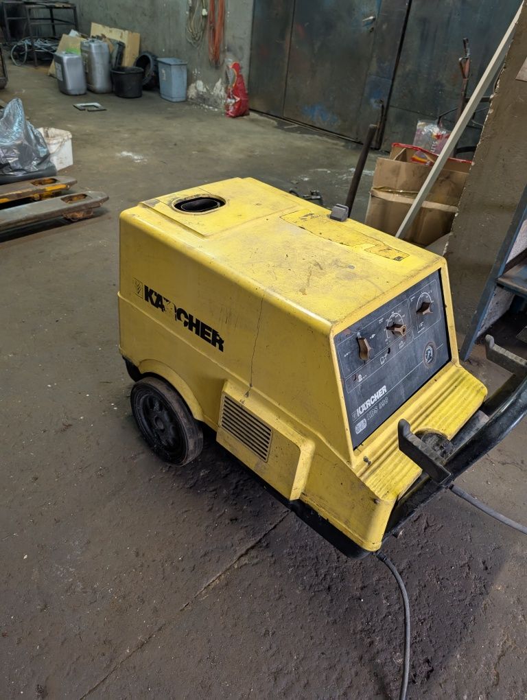 Myjka ciśnieniowa Karcher HDS 990