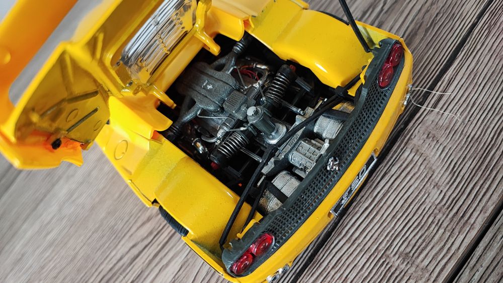 Ferrari f50 marki maisto duży model skala 1/18