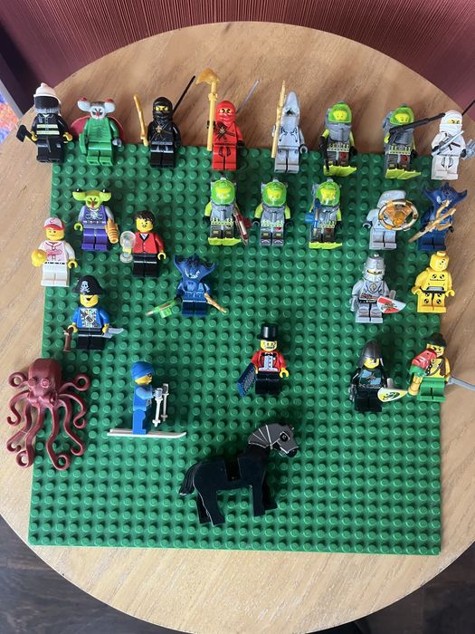 Zestaw figurek lego