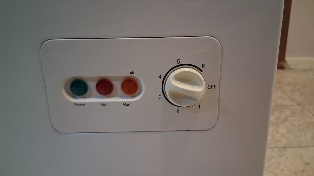 Arca Frigorífico Electronia 142L