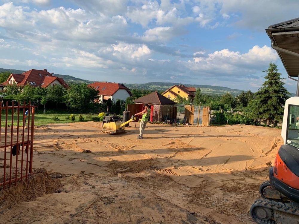 Usługi koparką, minikoparką, wozidłem . Kompleksowe utwardzanie terenu