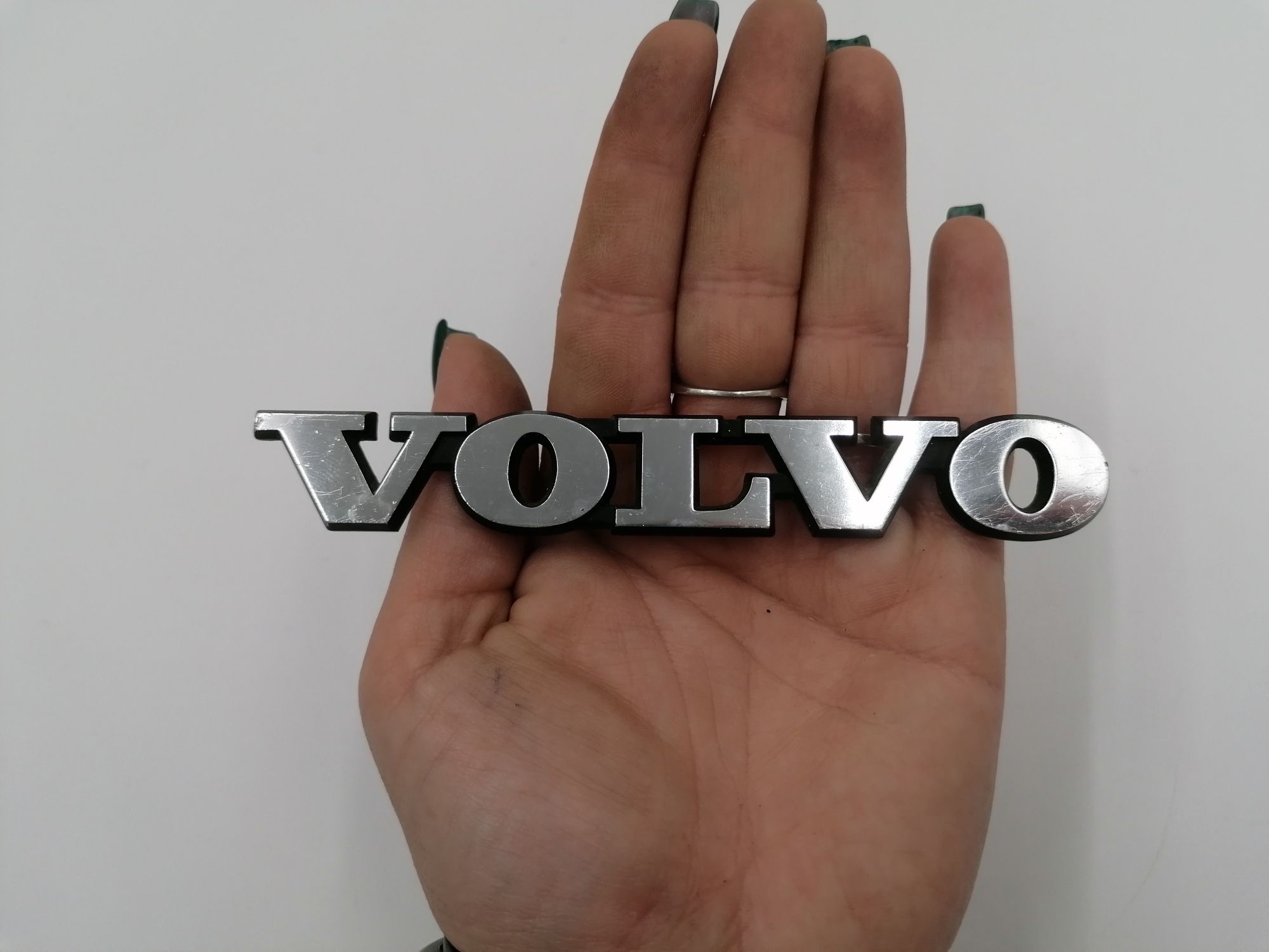 Kolekcjonerski emblemat znaczek Volvo