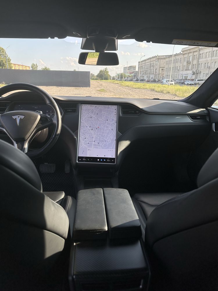 Tesla Model S Dual Motor 75D 2018