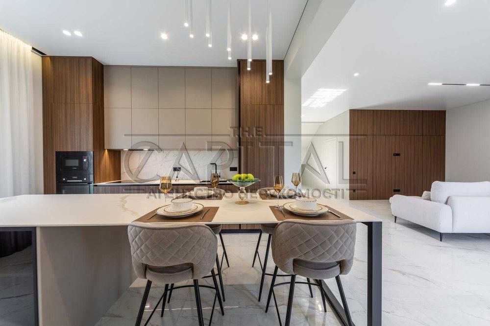 Будинок 210 м2  з ремонтом, газом і біля лісу у с. Ходосівка)