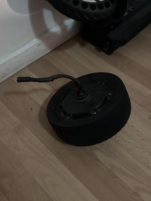 Trotinate eletrica para peças ou arranjo