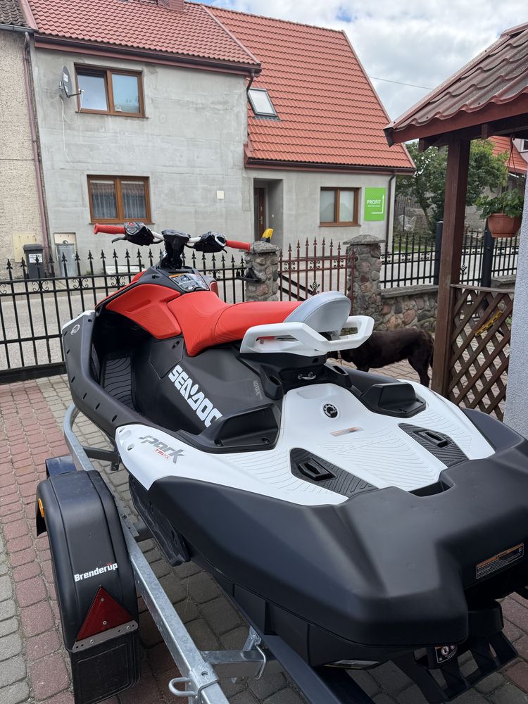 Skuter wodny Sea Doo Spark Trixx 3up 2024 22mth