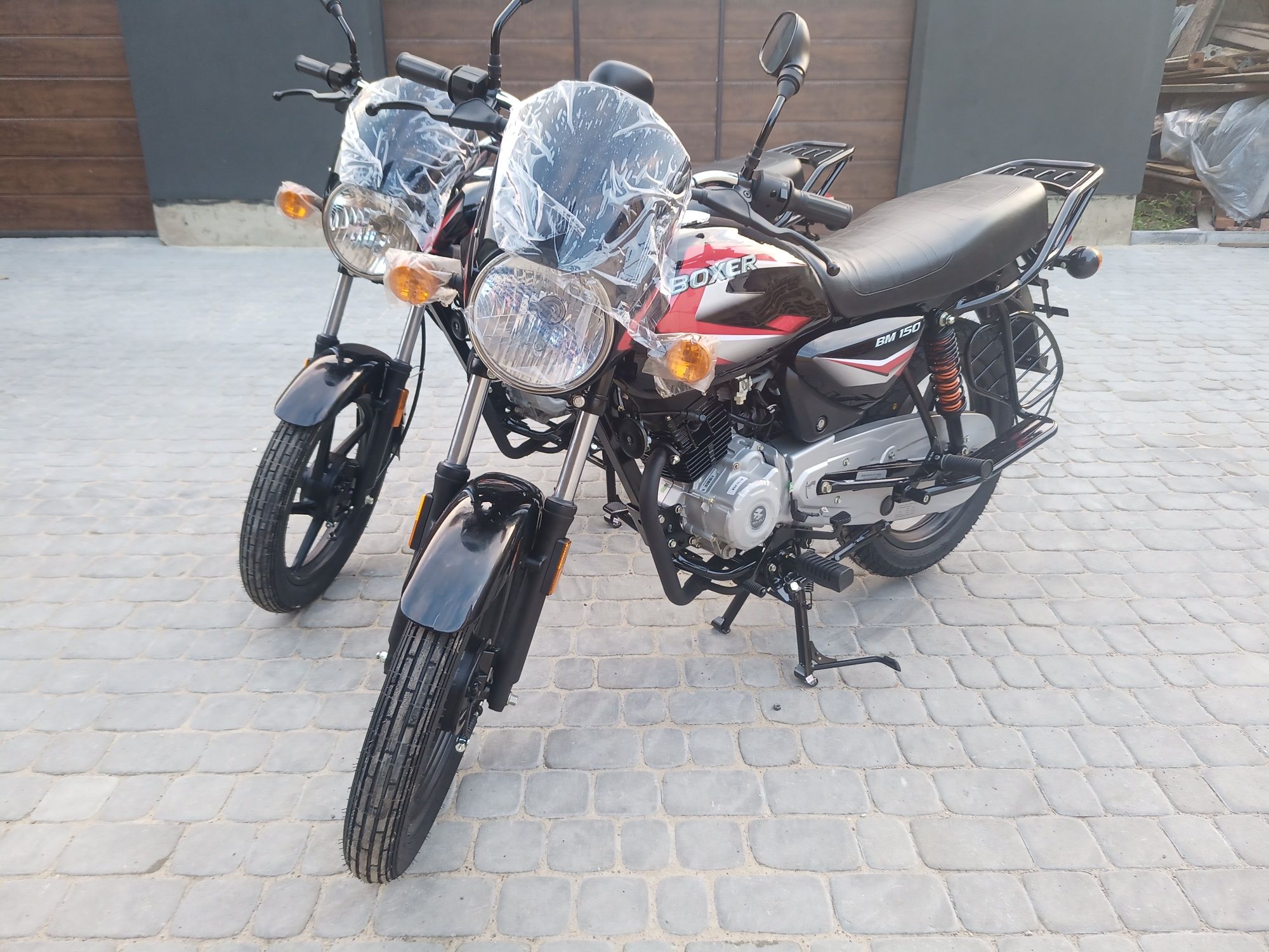 Мотоцикл Bajaj Boxer