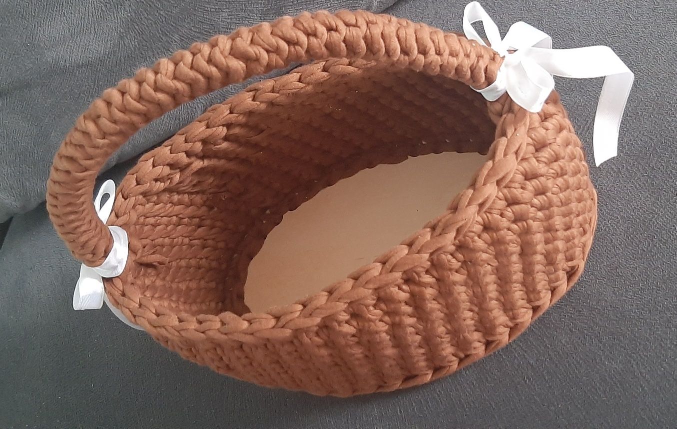 Koszyczek wielkanocny handmade na szydełku
