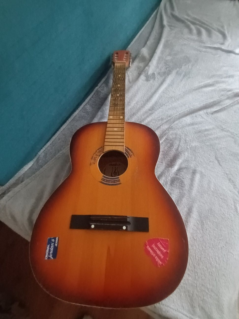 Gitara defil lub.